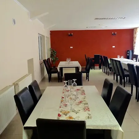 Pensiunea Valea Frumoasei-3